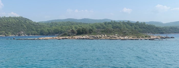 Fenerli Adası is one of Marmaris.