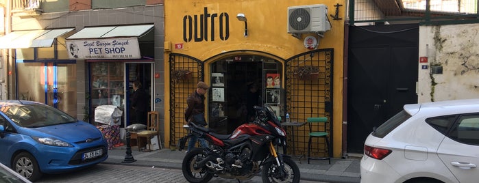 Outro Music Store is one of İstanbul.