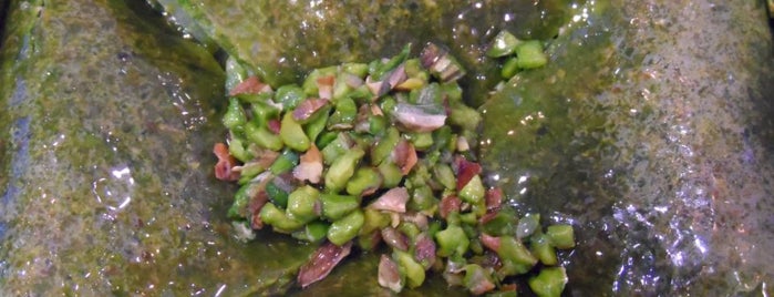 Kare Baklava is one of Lugares guardados de Emre.