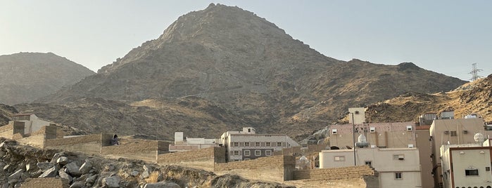 Jabal Tsur is one of Umrah.