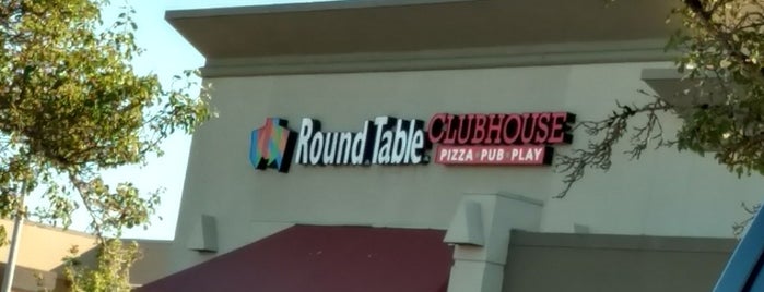 Round Table Clubhouse is one of Favorite restaurants.