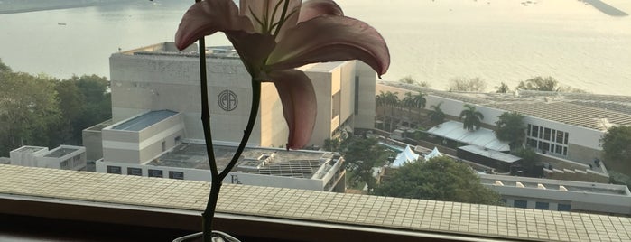 oberoi hotel is one of Mumbai.