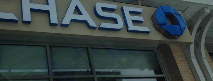 Chase Bank is one of Chester'in Beğendiği Mekanlar.
