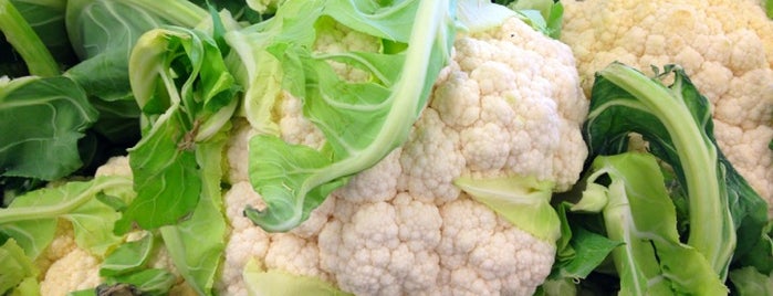 Gentile’s Produce Market is one of Posti che sono piaciuti a Brandon.