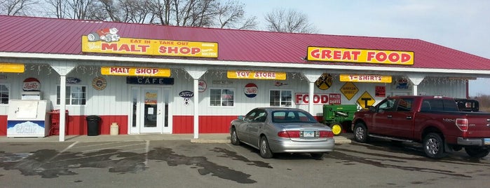 Old Skool Malt Shop is one of สถานที่ที่ Janet ถูกใจ.