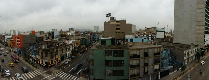 Hotel San Remo is one of สถานที่ที่ Arturo Sebastian ถูกใจ.