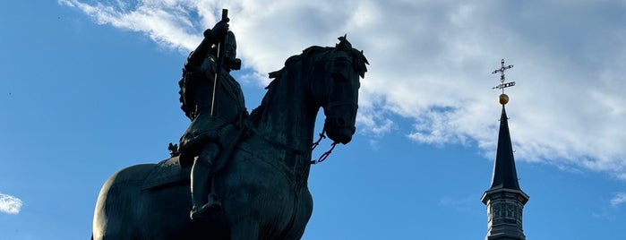 Estatua Ecuestre de Felipe III is one of Madrid beloved.