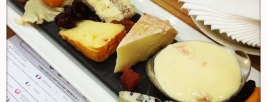 Poncelet Cheese Bar is one of tiendas gourmet.