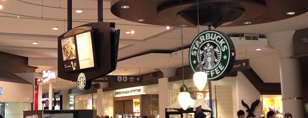 Starbucks is one of Tempat yang Disukai Nauman.