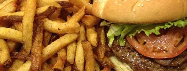 Big Smoke Burger is one of Locais salvos de David.