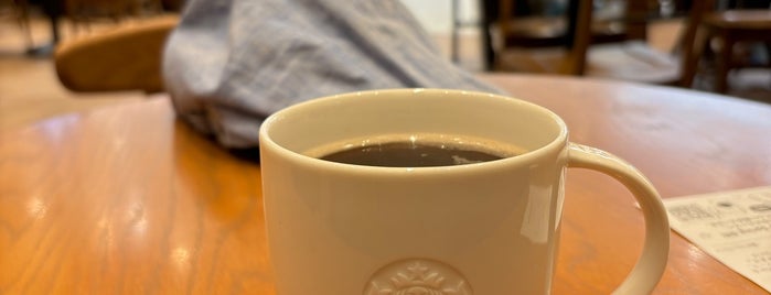 Starbucks is one of お食事処.