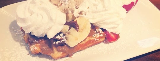 Wafels & Dinges Cafe is one of Places I Must Try.