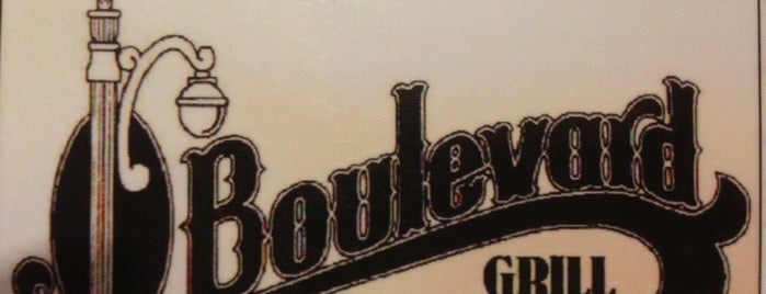 Boulevard Grill and Sports Bar is one of Locais salvos de Grant.