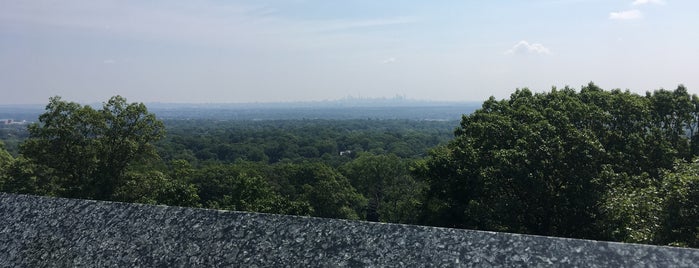 Eagle Rock Reservation is one of Lindaさんのお気に入りスポット.