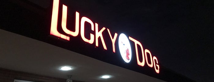 Lucky Dog Bark & Brew is one of สถานที่ที่บันทึกไว้ของ Kimmie.