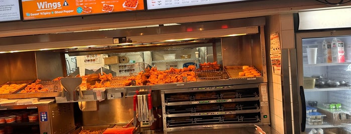 Popeyes Louisiana Kitchen is one of NYC - Quick Bites!.