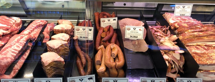 L. Halteman Family Meats is one of Gespeicherte Orte von Kimmie.