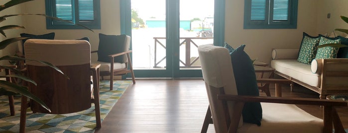 Milaidhoo Lounge is one of Lugares favoritos de M.