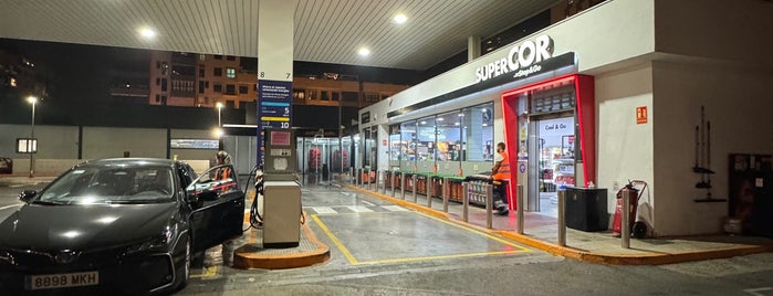 Estación de Servicio Repsol is one of Sergio'nun Beğendiği Mekanlar.