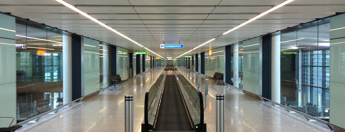 Terminal 1 is one of Londra.