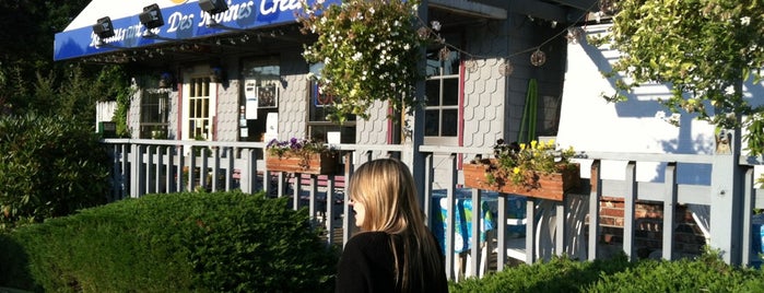 Des Moines Creek Restaurant is one of Does Moines, WA.