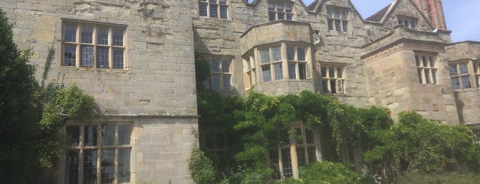 Benthall Hall is one of Posti che sono piaciuti a Elliott.