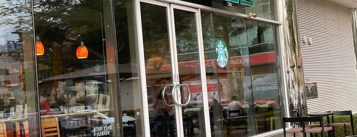 Starbucks is one of Гринс.