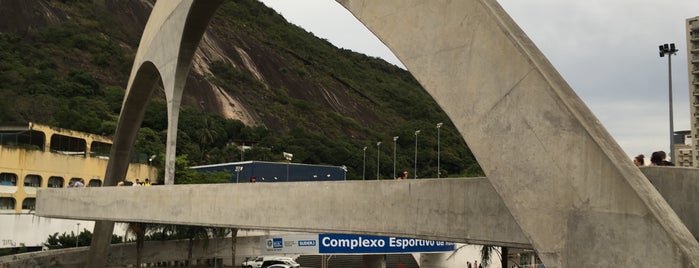 Passarela Do Niemeyer is one of Tour Niemeyer.