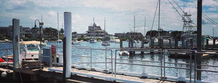 Falmouth Edgartown Ferry is one of Orte, die Grier gefallen.