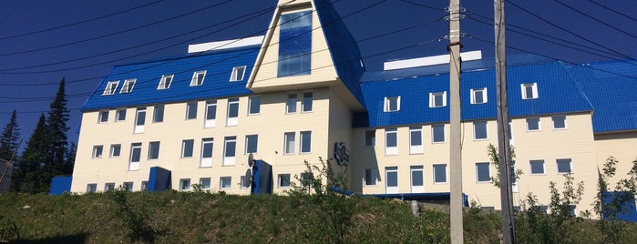 Политех (гостиница КузГТУ) is one of Горнолыжный Курорт SHEREGESH.