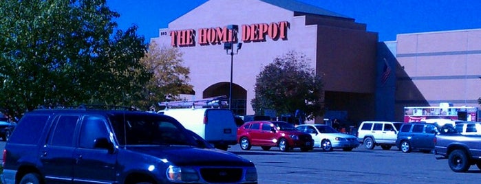 The Home Depot is one of Orte, die Rick gefallen.
