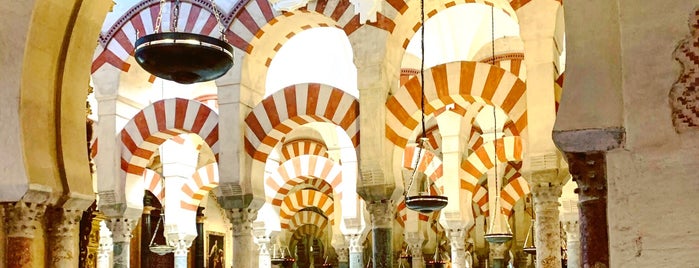 Mezquita-Catedral de Córdoba is one of Lugares favoritos de Erkan.