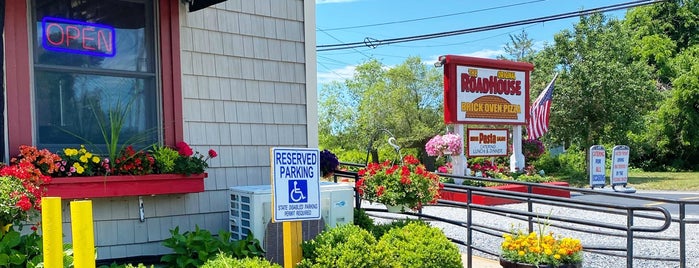 Roadhouse Brick Oven Pizza is one of Hamptons.