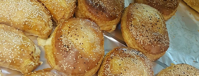 OMER Bakery is one of Fatih'in Kaydettiği Mekanlar.