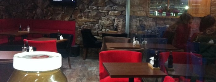 Cafe La is one of Lugares favoritos de Mehmet.