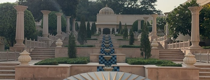 The Oberoi Udaivilas is one of Hotels you shouldn't miss.