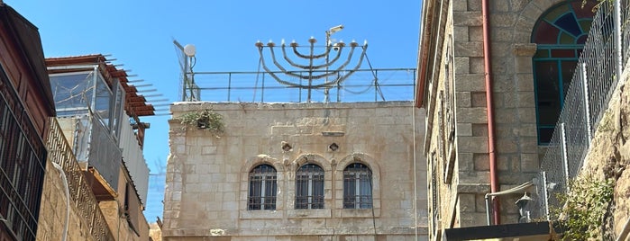 Old City of Jerusalem is one of המומלצים.