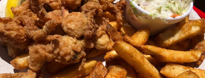Flo's Clam Shack is one of To-Do List: Newport.