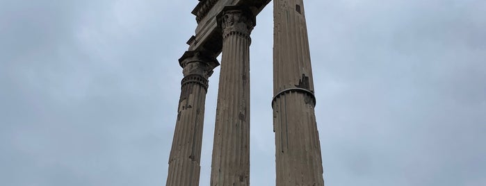 Temple de Vesta is one of Rome.