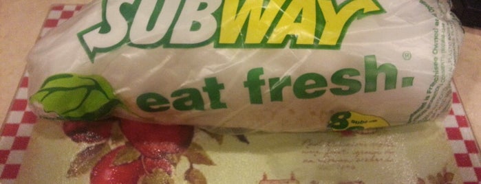 SUBWAY is one of The 7 Best Places for Fresh Apples in Denver.