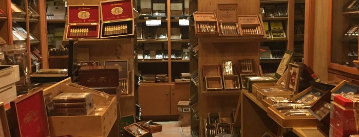 Maxamar Ultimate Cigar is one of Alec Bradley Retailers in California.