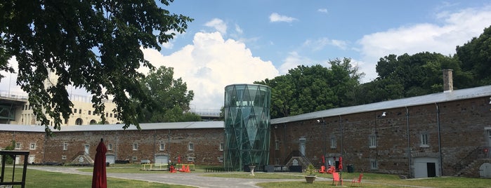 Musée Stewart Museum is one of 🕊 Fondation 님이 저장한 장소.