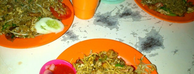 Mie Pansit Awai, P. Siantar is one of Best places in Pematang Siantar.