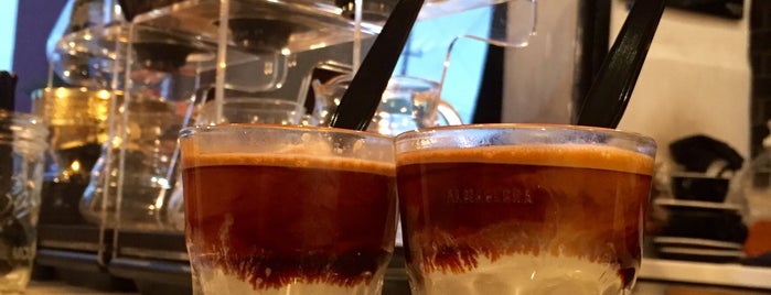 Almanegra Café is one of Danielさんのお気に入りスポット.