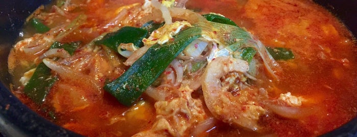 Myeong Ga Korean Restaurant is one of khusus makanan china,korea,jepang, dan thailand..