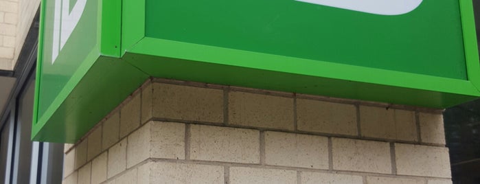 TD Bank is one of Terriさんのお気に入りスポット.