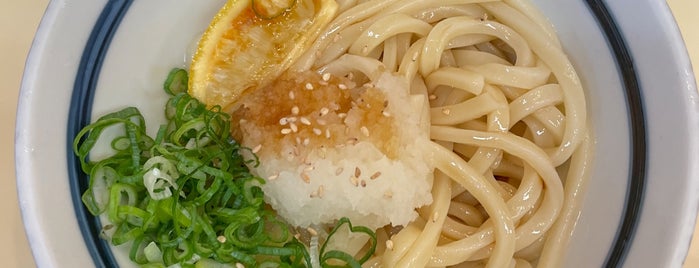 つるまる饂飩 中之島店 is one of 食事 / 麺類.