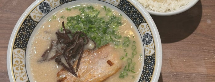 麺's room 神虎 肥後橋店 is one of Osaka.