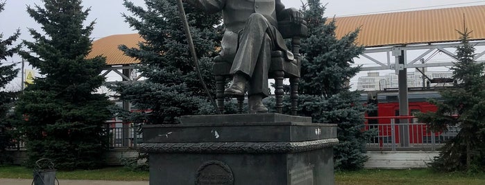 Памятник Савве Мамонтову is one of Сергиев Посад.