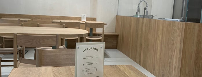 La Forme Café & Bakery is one of Lucieさんの保存済みスポット.